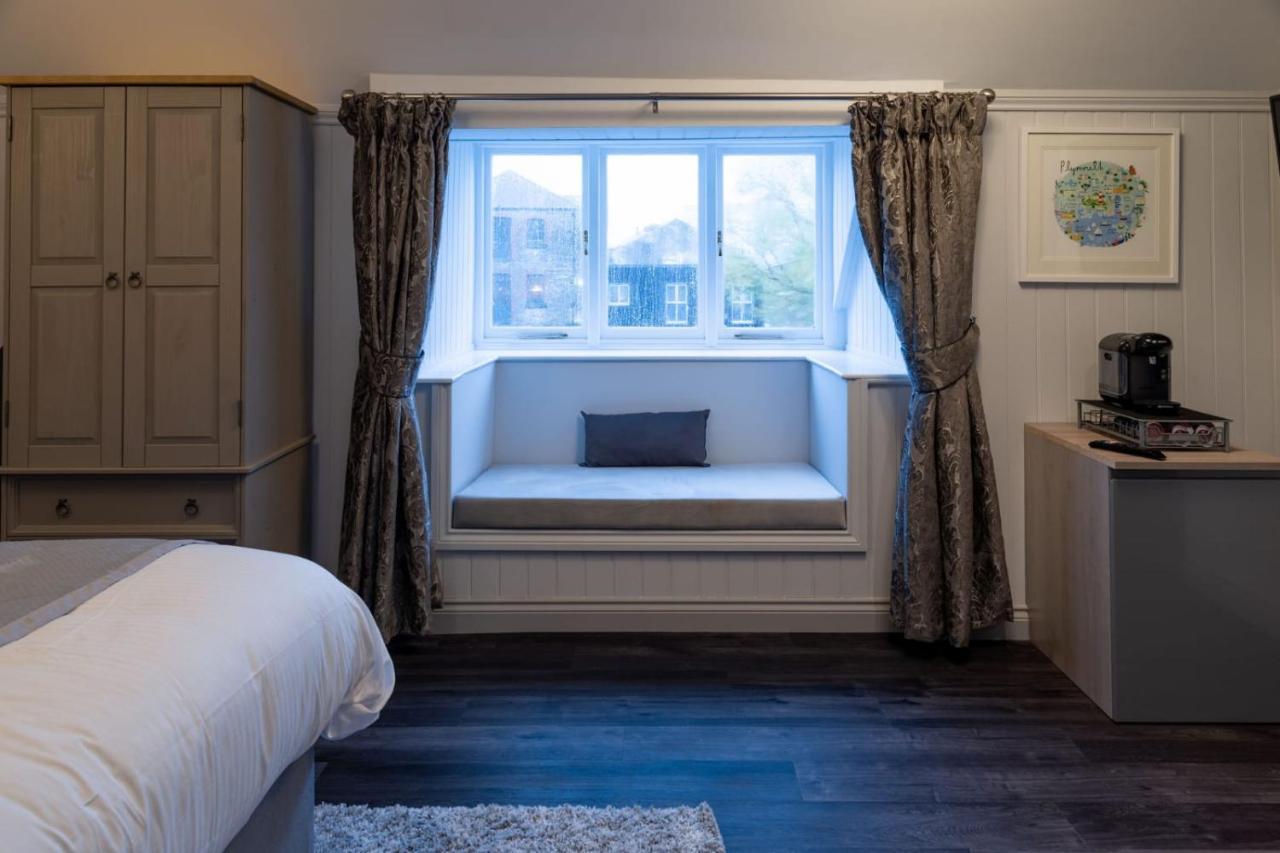 The Three Crowns B&B Plymouth Dış mekan fotoğraf