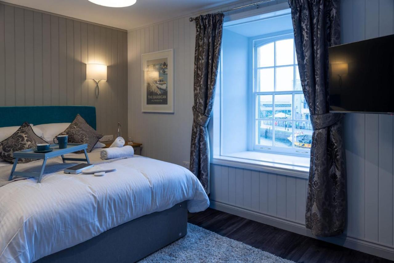 The Three Crowns B&B Plymouth Dış mekan fotoğraf